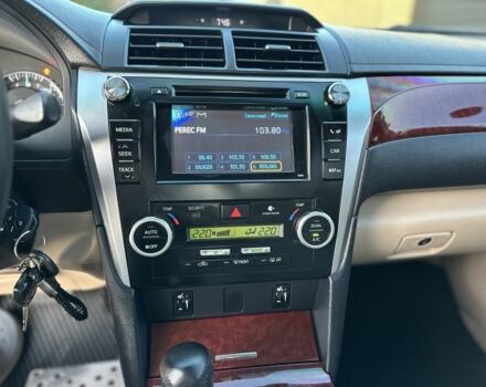 Черный Тойота Камри, объемом двигателя 2.5 л и пробегом 220 тыс. км за 13750 $, фото 20 на Automoto.ua