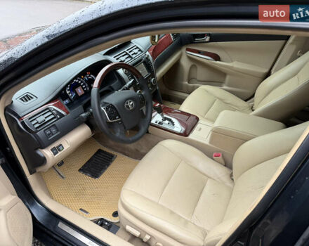 Чорний Тойота Камрі, об'ємом двигуна 2.49 л та пробігом 290 тис. км за 9700 $, фото 8 на Automoto.ua