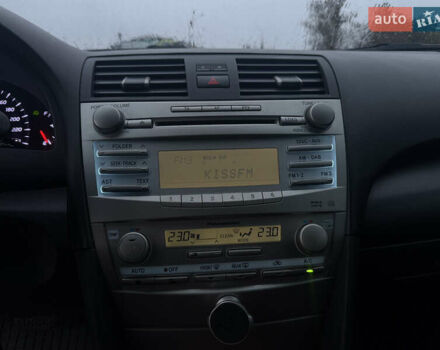Черный Тойота Камри, объемом двигателя 2.36 л и пробегом 281 тыс. км за 11200 $, фото 22 на Automoto.ua