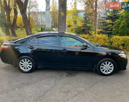 Черный Тойота Камри, объемом двигателя 3.5 л и пробегом 293 тыс. км за 9990 $, фото 3 на Automoto.ua