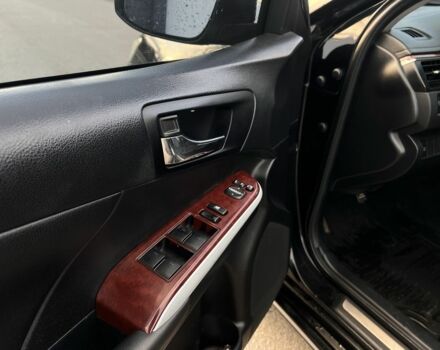 Черный Тойота Камри, объемом двигателя 2.5 л и пробегом 235 тыс. км за 10200 $, фото 5 на Automoto.ua