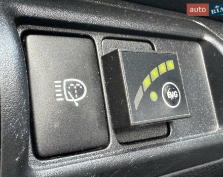 Черный Тойота Камри, объемом двигателя 2.5 л и пробегом 255 тыс. км за 13500 $, фото 48 на Automoto.ua