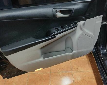 Черный Тойота Камри, объемом двигателя 2.5 л и пробегом 290 тыс. км за 9500 $, фото 11 на Automoto.ua