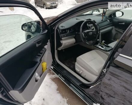 Чорний Тойота Камрі, об'ємом двигуна 2.5 л та пробігом 189 тис. км за 11500 $, фото 10 на Automoto.ua