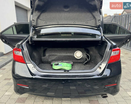 Черный Тойота Камри, объемом двигателя 2.5 л и пробегом 255 тыс. км за 13500 $, фото 24 на Automoto.ua