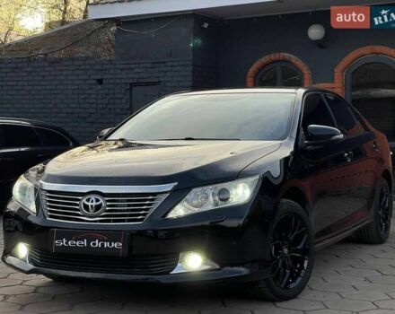Черный Тойота Камри, объемом двигателя 2.49 л и пробегом 216 тыс. км за 13999 $, фото 2 на Automoto.ua