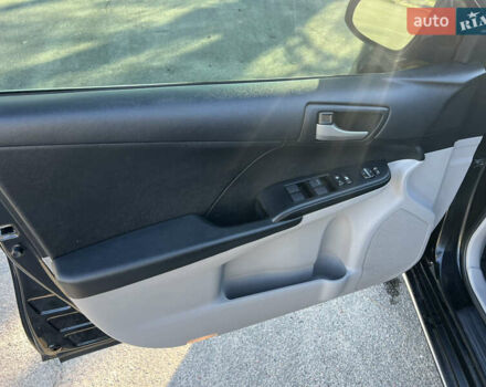 Чорний Тойота Камрі, об'ємом двигуна 2.5 л та пробігом 155 тис. км за 12000 $, фото 12 на Automoto.ua