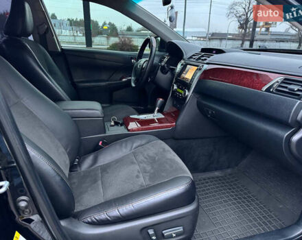 Черный Тойота Камри, объемом двигателя 3.46 л и пробегом 193 тыс. км за 14900 $, фото 35 на Automoto.ua