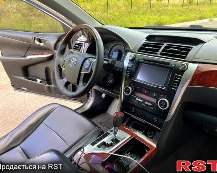 Чорний Тойота Камрі, об'ємом двигуна 2.5 л та пробігом 250 тис. км за 13500 $, фото 9 на Automoto.ua