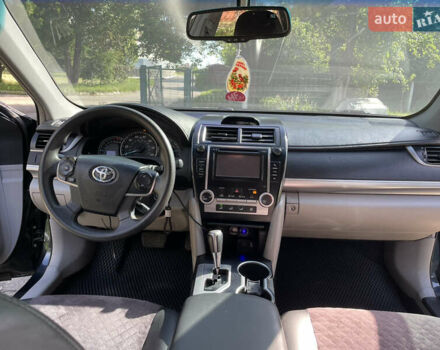 Черный Тойота Камри, объемом двигателя 2.5 л и пробегом 250 тыс. км за 10900 $, фото 8 на Automoto.ua