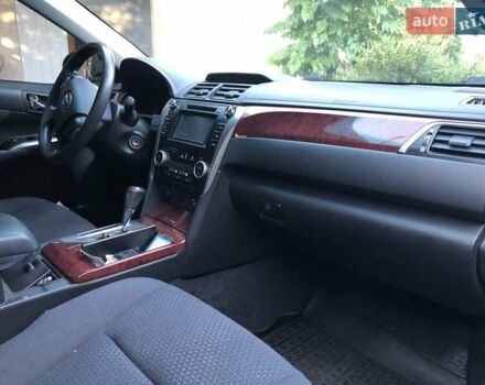 Чорний Тойота Камрі, об'ємом двигуна 2.5 л та пробігом 181 тис. км за 13100 $, фото 2 на Automoto.ua