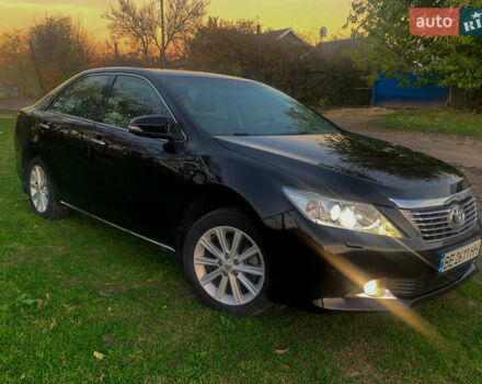 Чорний Тойота Камрі, об'ємом двигуна 2.5 л та пробігом 236 тис. км за 15200 $, фото 1 на Automoto.ua