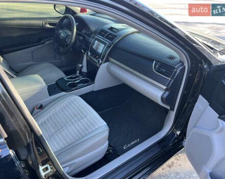 Чорний Тойота Камрі, об'ємом двигуна 2.5 л та пробігом 155 тис. км за 12000 $, фото 10 на Automoto.ua