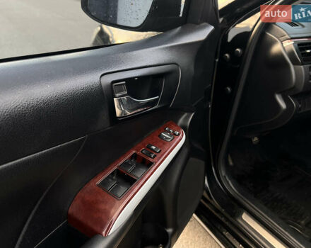 Черный Тойота Камри, объемом двигателя 2.5 л и пробегом 235 тыс. км за 10200 $, фото 5 на Automoto.ua