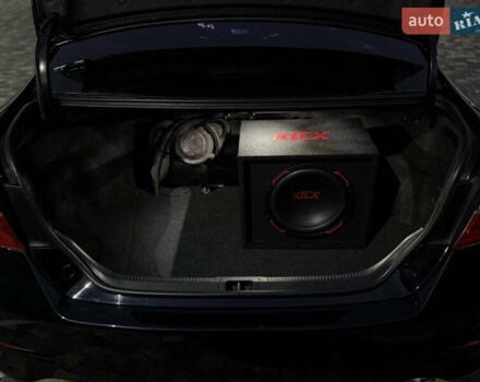 Чорний Тойота Камрі, об'ємом двигуна 2.5 л та пробігом 216 тис. км за 13000 $, фото 12 на Automoto.ua