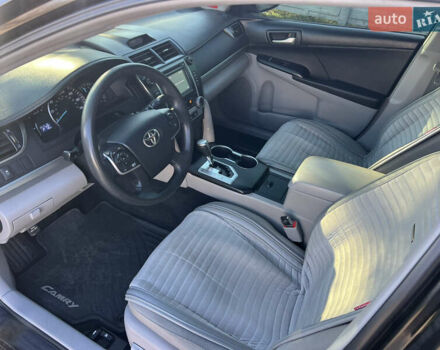 Чорний Тойота Камрі, об'ємом двигуна 2.5 л та пробігом 155 тис. км за 12000 $, фото 9 на Automoto.ua