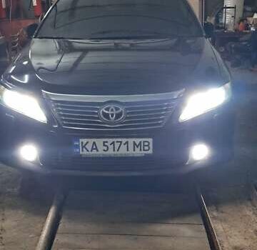 Чорний Тойота Камрі, об'ємом двигуна 2.5 л та пробігом 228 тис. км за 13600 $, фото 3 на Automoto.ua