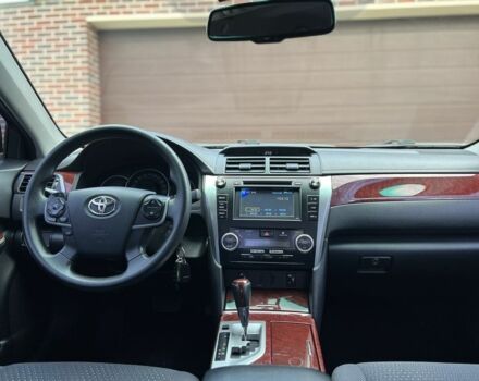 Чорний Тойота Камрі, об'ємом двигуна 2.5 л та пробігом 143 тис. км за 13300 $, фото 23 на Automoto.ua