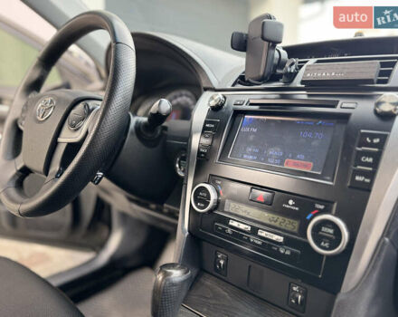 Черный Тойота Камри, объемом двигателя 2.5 л и пробегом 255 тыс. км за 13500 $, фото 33 на Automoto.ua