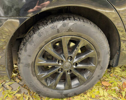 Черный Тойота Камри, объемом двигателя 2.36 л и пробегом 231 тыс. км за 9900 $, фото 9 на Automoto.ua