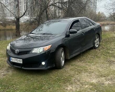 Чорний Тойота Камрі, об'ємом двигуна 2.5 л та пробігом 184 тис. км за 11111 $, фото 1 на Automoto.ua