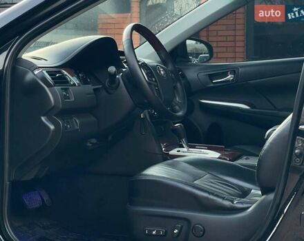 Черный Тойота Камри, объемом двигателя 2.49 л и пробегом 216 тыс. км за 13999 $, фото 12 на Automoto.ua