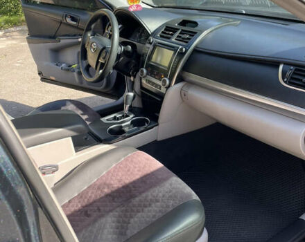 Черный Тойота Камри, объемом двигателя 2.5 л и пробегом 250 тыс. км за 10900 $, фото 14 на Automoto.ua