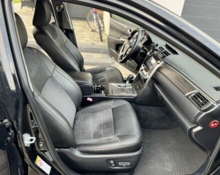 Черный Тойота Камри, объемом двигателя 2.5 л и пробегом 255 тыс. км за 13500 $, фото 20 на Automoto.ua