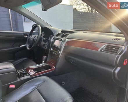 Черный Тойота Камри, объемом двигателя 2.5 л и пробегом 235 тыс. км за 10200 $, фото 9 на Automoto.ua