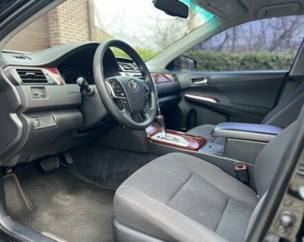 Чорний Тойота Камрі, об'ємом двигуна 2.5 л та пробігом 143 тис. км за 13300 $, фото 15 на Automoto.ua