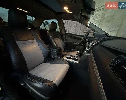 Черный Тойота Камри, объемом двигателя 2.5 л и пробегом 215 тыс. км за 11950 $, фото 33 на Automoto.ua