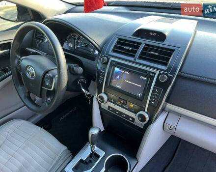 Чорний Тойота Камрі, об'ємом двигуна 2.5 л та пробігом 155 тис. км за 12000 $, фото 11 на Automoto.ua