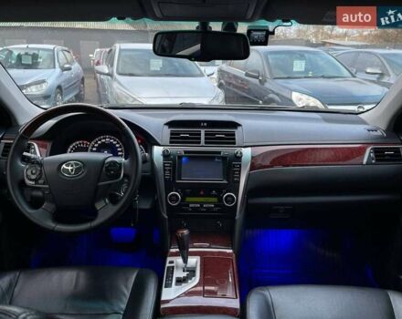 Черный Тойота Камри, объемом двигателя 2.49 л и пробегом 216 тыс. км за 13999 $, фото 17 на Automoto.ua