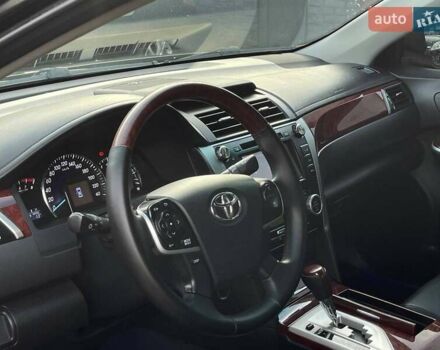 Черный Тойота Камри, объемом двигателя 2.49 л и пробегом 216 тыс. км за 13999 $, фото 11 на Automoto.ua