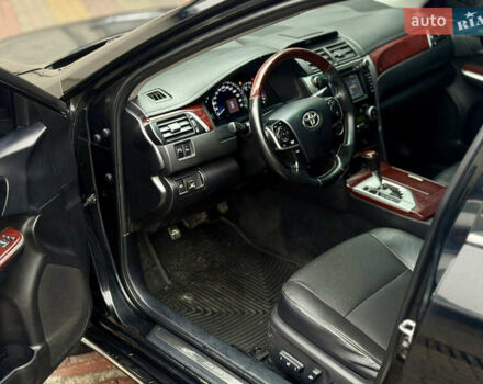 Чорний Тойота Камрі, об'ємом двигуна 2.5 л та пробігом 251 тис. км за 10999 $, фото 38 на Automoto.ua