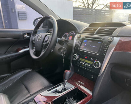 Чорний Тойота Камрі, об'ємом двигуна 2.5 л та пробігом 227 тис. км за 10500 $, фото 10 на Automoto.ua
