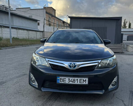 Черный Тойота Камри, объемом двигателя 2.5 л и пробегом 185 тыс. км за 12800 $, фото 1 на Automoto.ua
