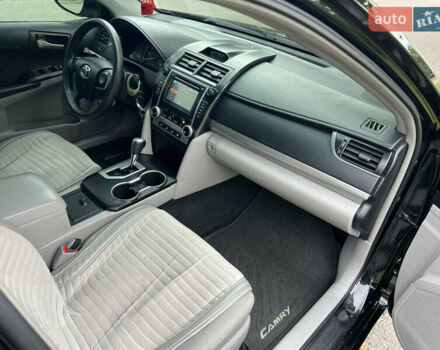 Черный Тойота Камри, объемом двигателя 2.5 л и пробегом 155 тыс. км за 12000 $, фото 7 на Automoto.ua