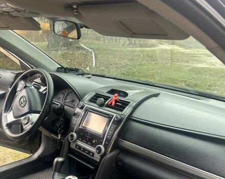 Чорний Тойота Камрі, об'ємом двигуна 2.5 л та пробігом 184 тис. км за 11111 $, фото 7 на Automoto.ua