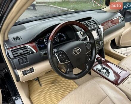 Черный Тойота Камри, объемом двигателя 2.49 л и пробегом 200 тыс. км за 10000 $, фото 42 на Automoto.ua