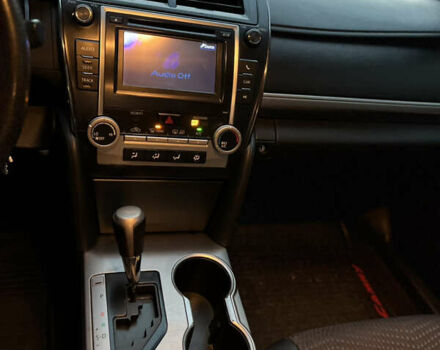 Чорний Тойота Камрі, об'ємом двигуна 2.49 л та пробігом 179 тис. км за 10900 $, фото 9 на Automoto.ua