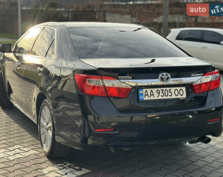 Чорний Тойота Камрі, об'ємом двигуна 2.5 л та пробігом 208 тис. км за 13700 $, фото 4 на Automoto.ua