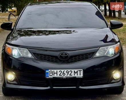 Черный Тойота Камри, объемом двигателя 2.5 л и пробегом 196 тыс. км за 13600 $, фото 1 на Automoto.ua