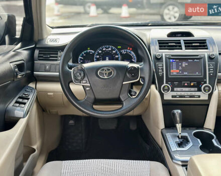 Черный Тойота Камри, объемом двигателя 2.49 л и пробегом 240 тыс. км за 11600 $, фото 10 на Automoto.ua