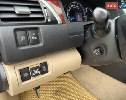 Черный Тойота Камри, объемом двигателя 2.49 л и пробегом 200 тыс. км за 10000 $, фото 43 на Automoto.ua