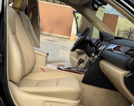 Черный Тойота Камри, объемом двигателя 2.5 л и пробегом 185 тыс. км за 12000 $, фото 17 на Automoto.ua