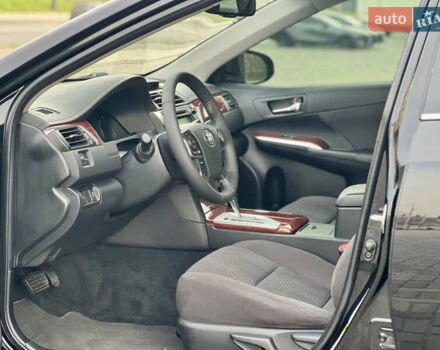 Черный Тойота Камри, объемом двигателя 2.49 л и пробегом 175 тыс. км за 12800 $, фото 29 на Automoto.ua