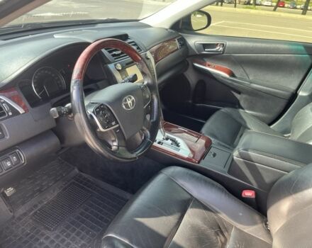 Черный Тойота Камри, объемом двигателя 2.5 л и пробегом 206 тыс. км за 12100 $, фото 14 на Automoto.ua