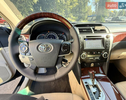 Черный Тойота Камри, объемом двигателя 2.49 л и пробегом 164 тыс. км за 14000 $, фото 8 на Automoto.ua