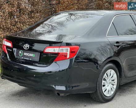 Чорний Тойота Камрі, об'ємом двигуна 2.49 л та пробігом 199 тис. км за 10999 $, фото 27 на Automoto.ua